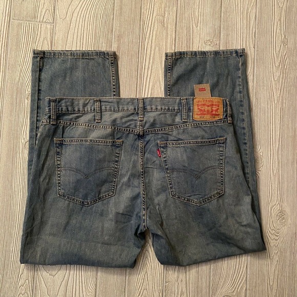 Levis 559 Relaxed Straight Jeans 38x30 Light Wash - Picture 7 of 10